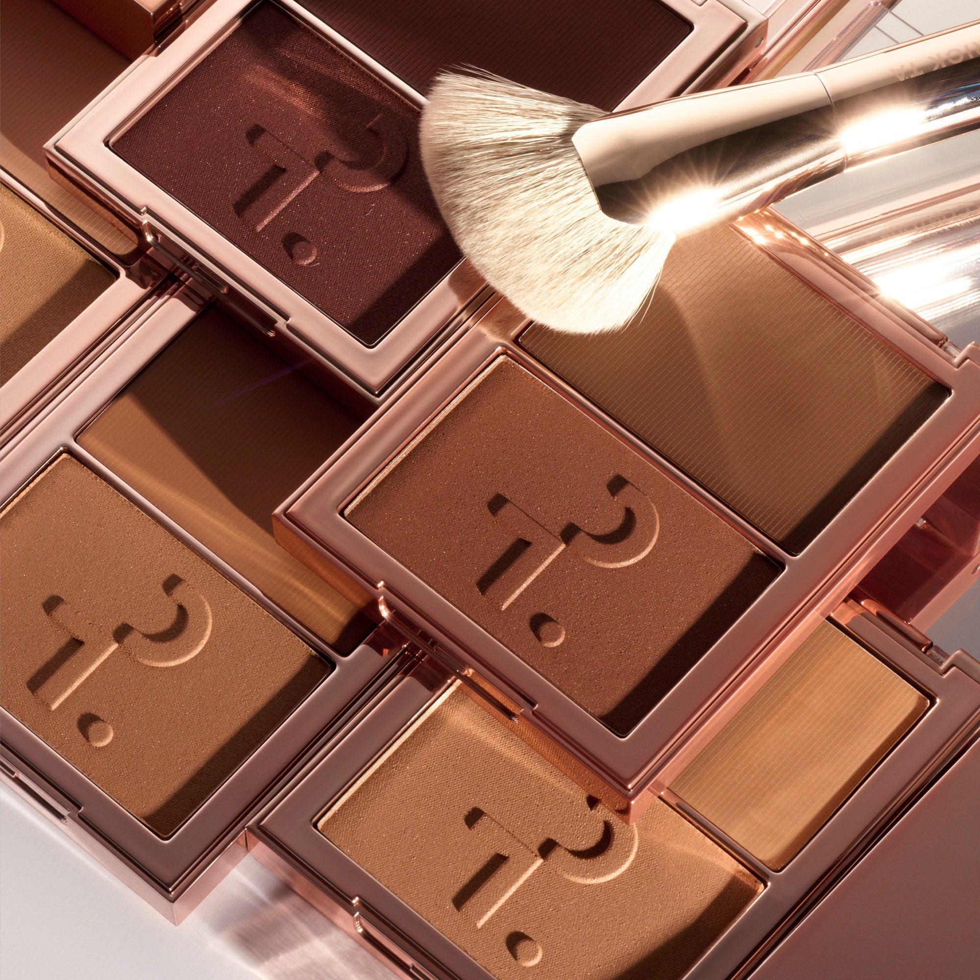 What Is Contouring in Makeup? The Beginner's Guide