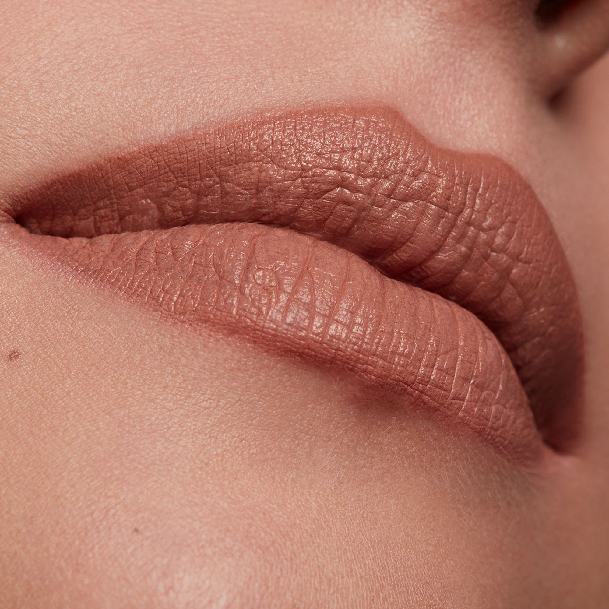 #color_She's Confident (Rose Beige)