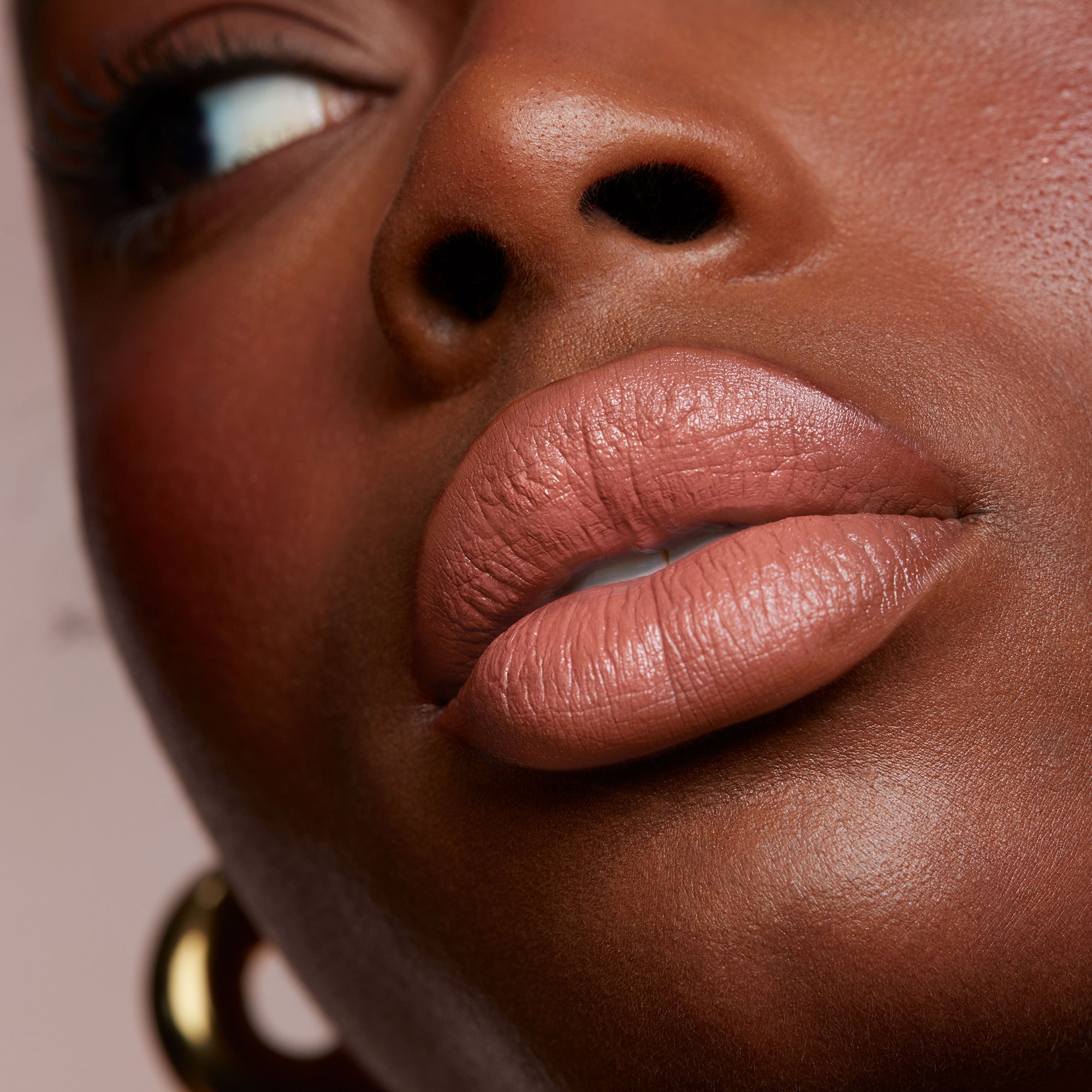 #color_She's Secure (Peachy Pink)