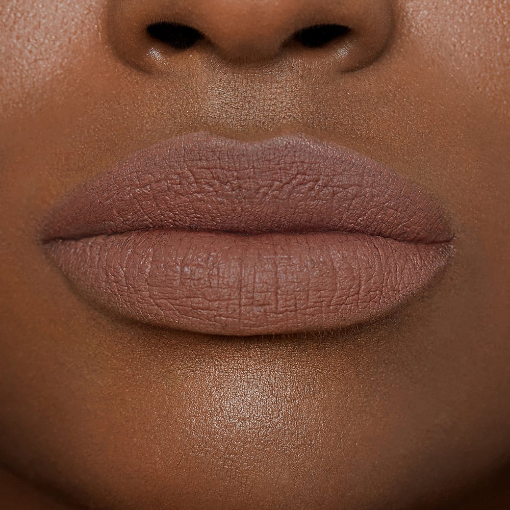 #color_She's Bold (Mahogany Brown)