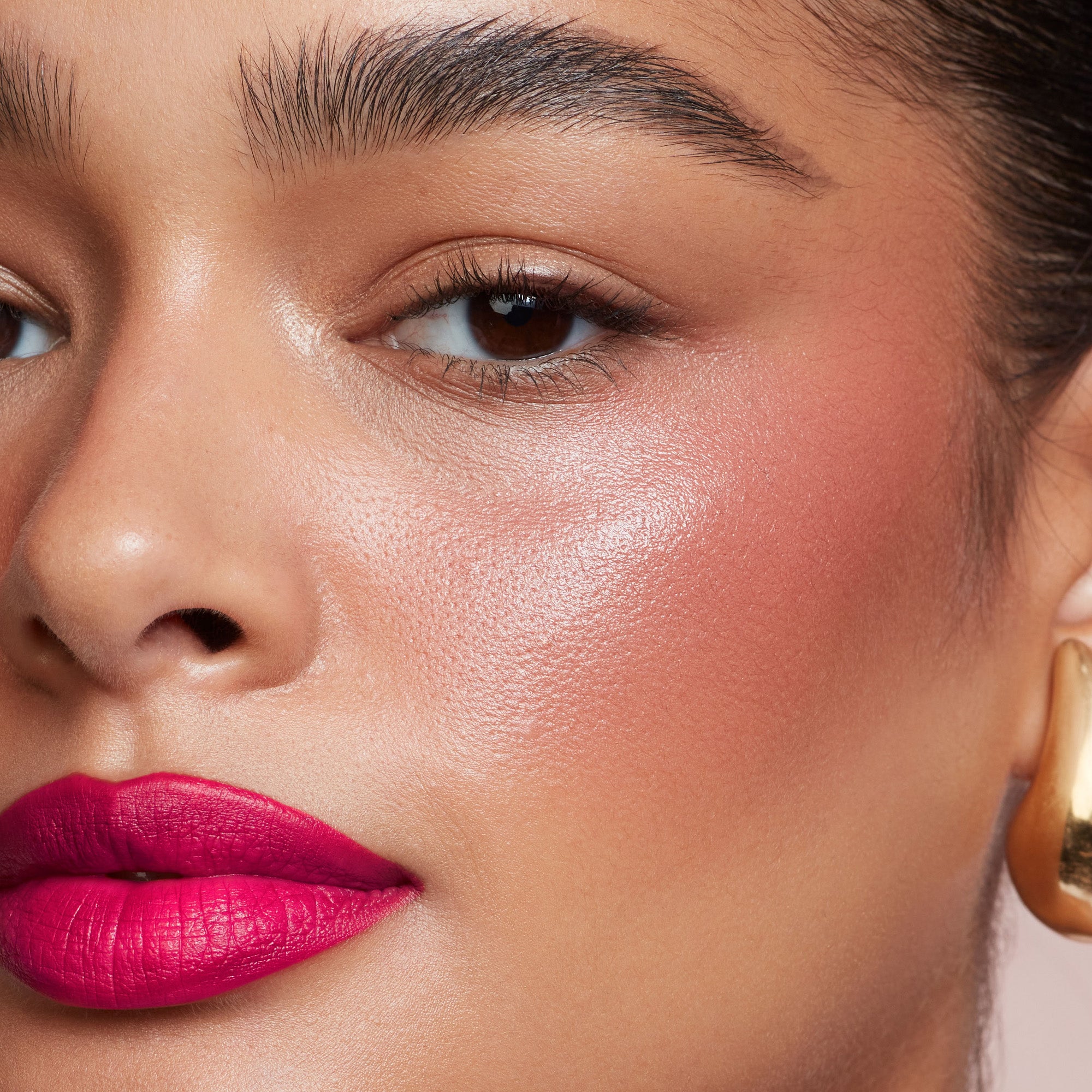 #color_She's Hard To Get (Vibrant Pink)