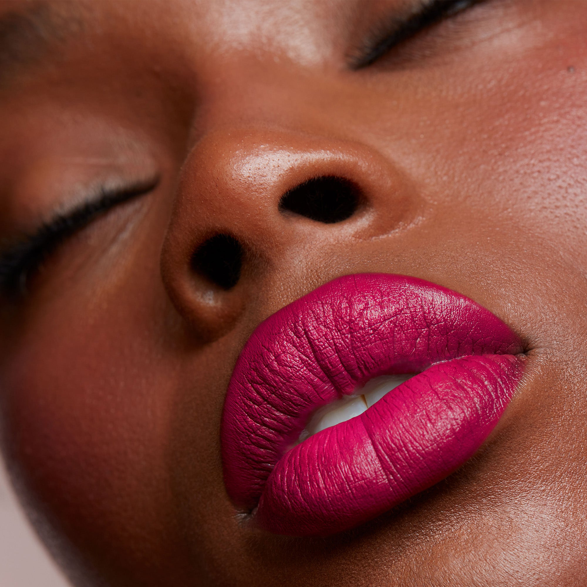 #color_She's Hard To Get (Vibrant Pink)